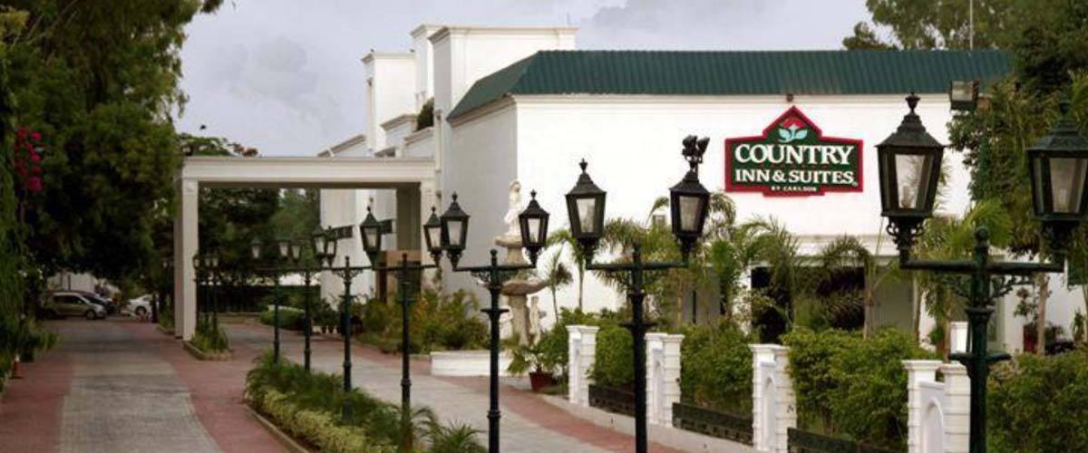 Country Inn and Suites Hotel Escorts