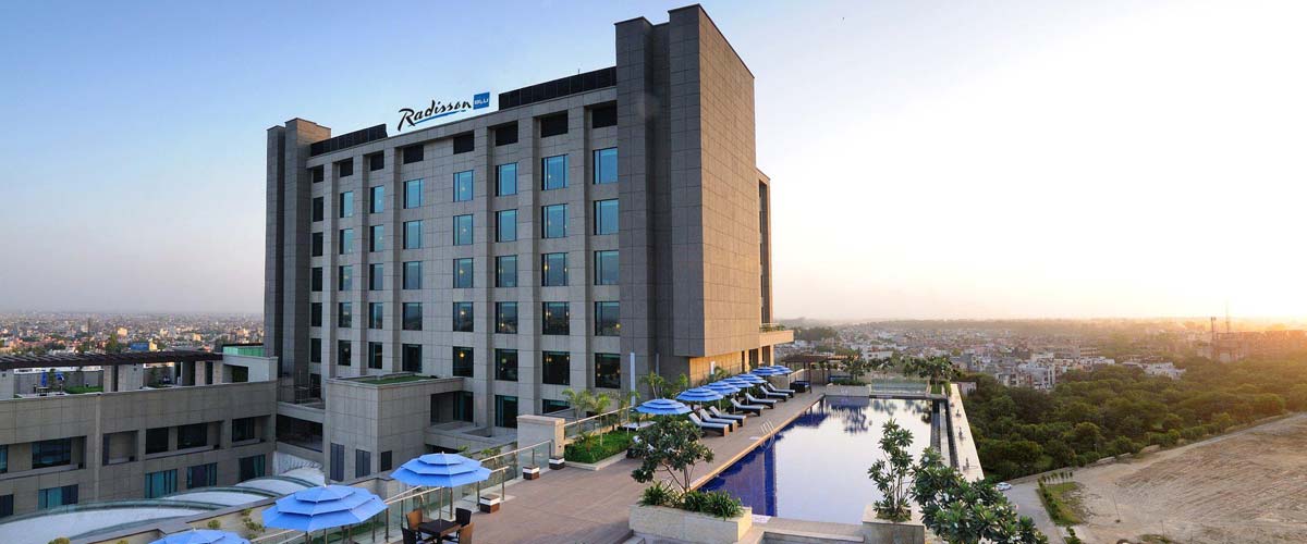 Radisson Blu Paschim Vihar Hotel Escorts
