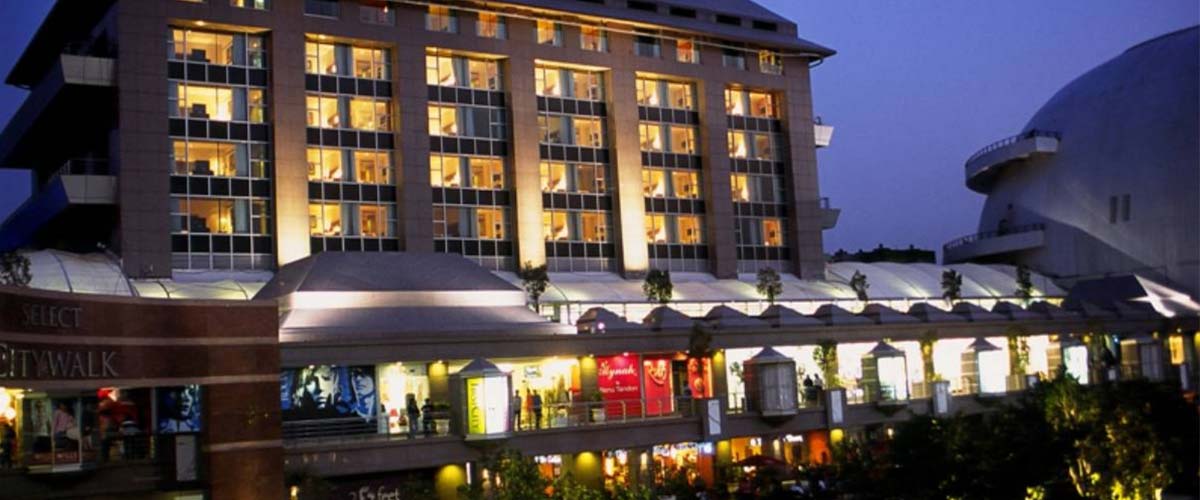 Svelte Hotel Saket Escorts